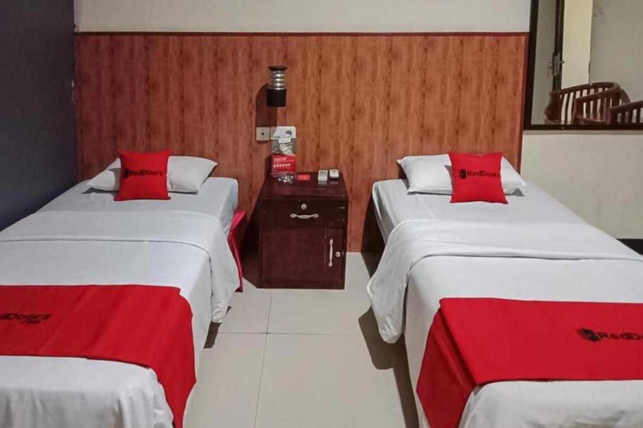 Reddoorz @ Sorong City Center Exteriör bild